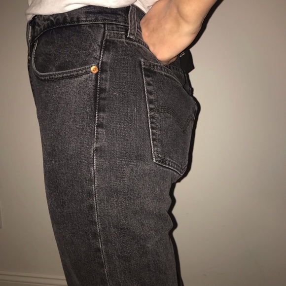 Levi’s Wedgie Straight High Rise Cropped Legs - Picture 8 of 8